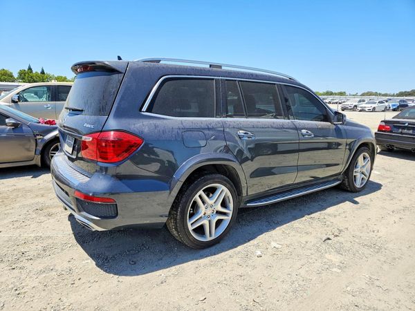 2015 MERCEDES-BENZ GL GL550 4MATIC