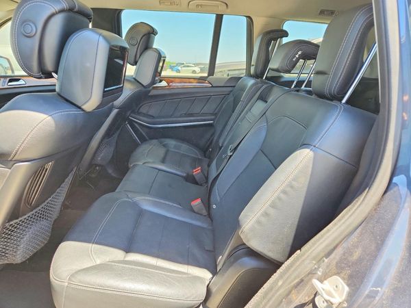 2015 MERCEDES-BENZ GL GL550 4MATIC