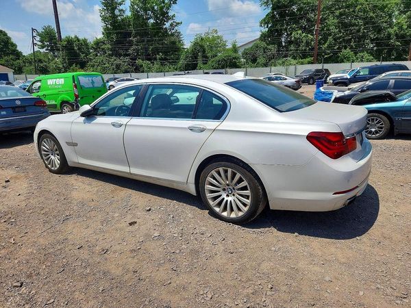 2013 BMW 740