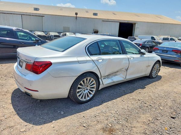 2013 BMW 740