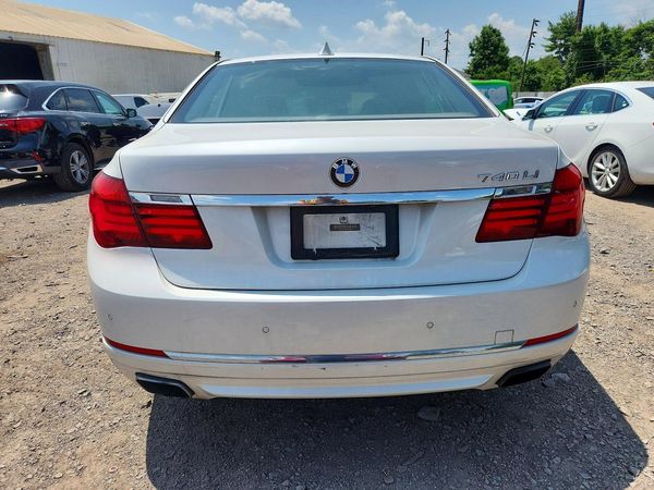 2013 BMW 740