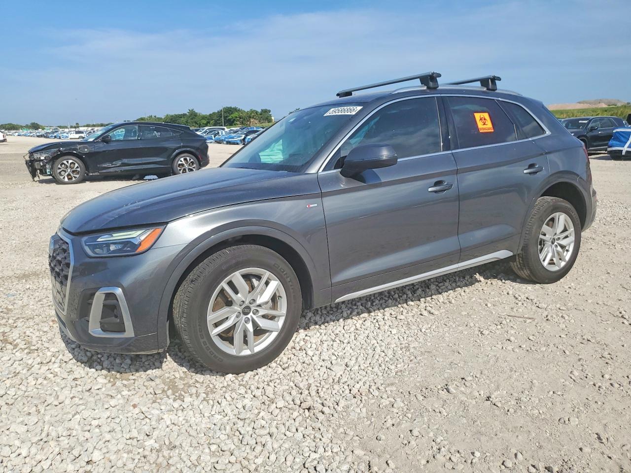 2024 AUDI Q5 S Line quattro Premium