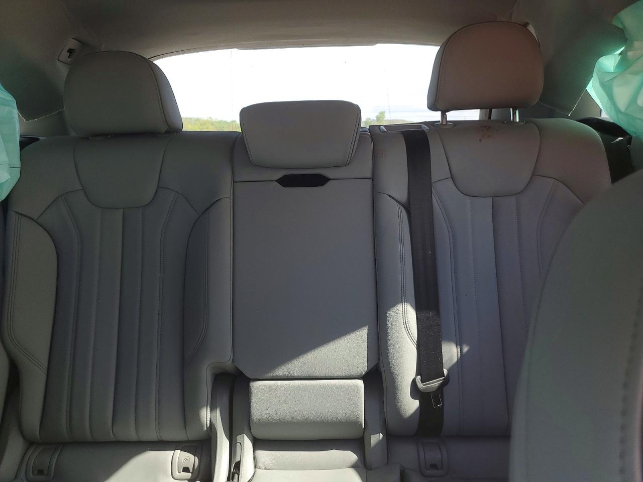 2024 AUDI Q5 S Line quattro Premium