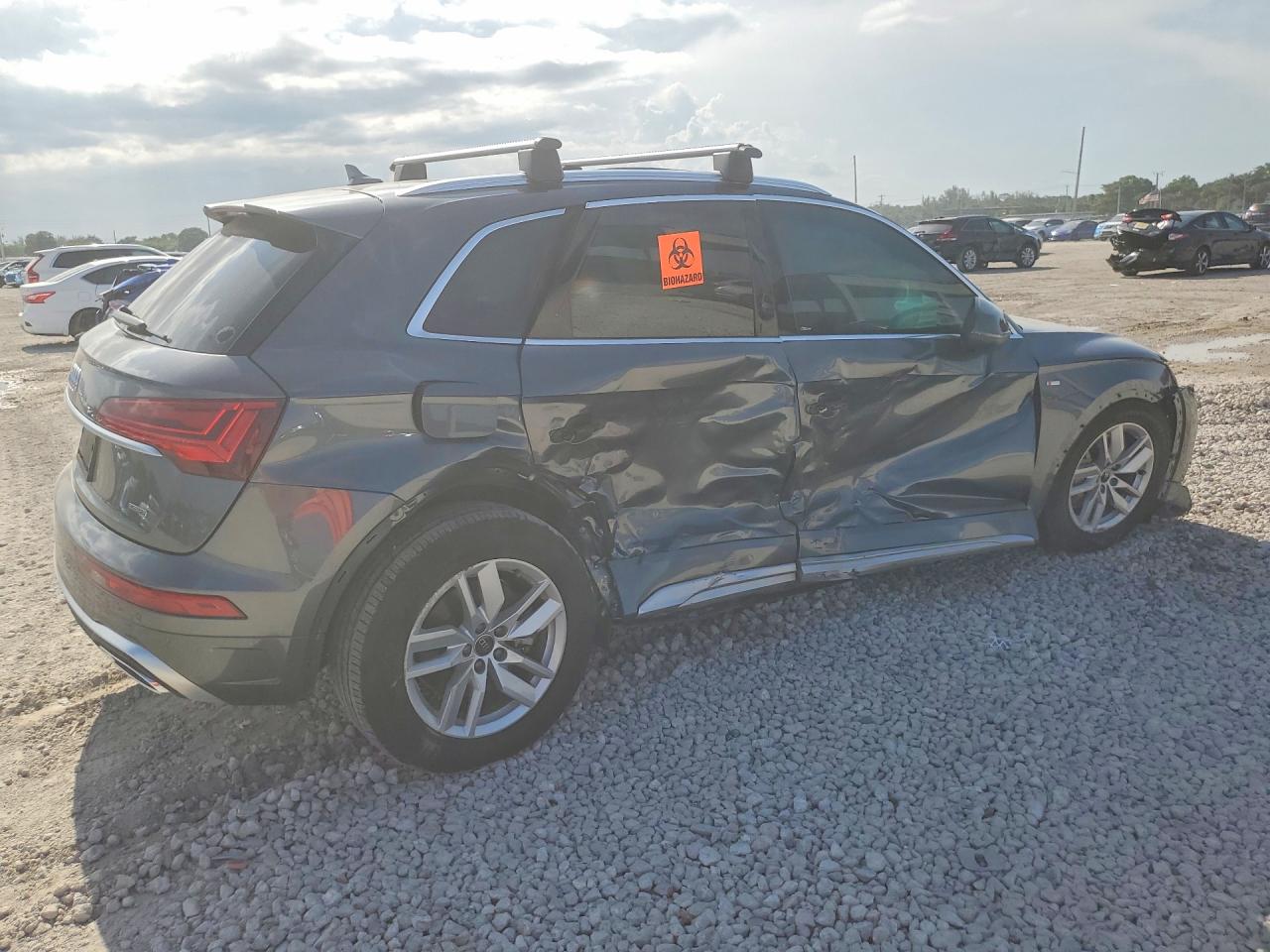 2024 AUDI Q5 S Line quattro Premium