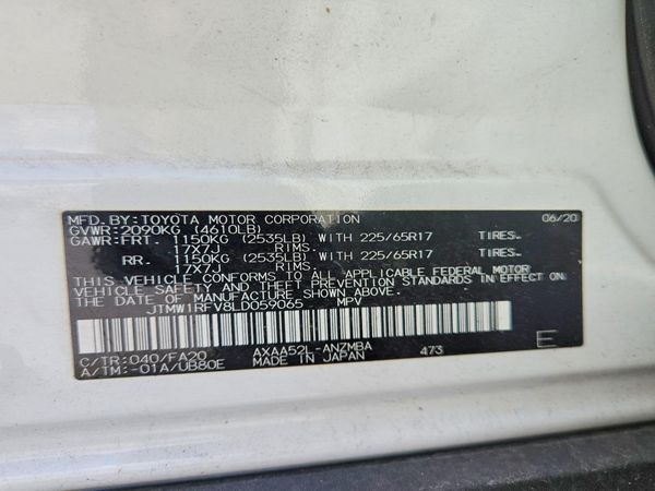 2020 TOYOTA RAV4 XLE