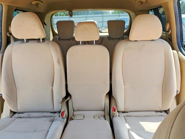 2016 KIA SEDONA LX - Middle-low