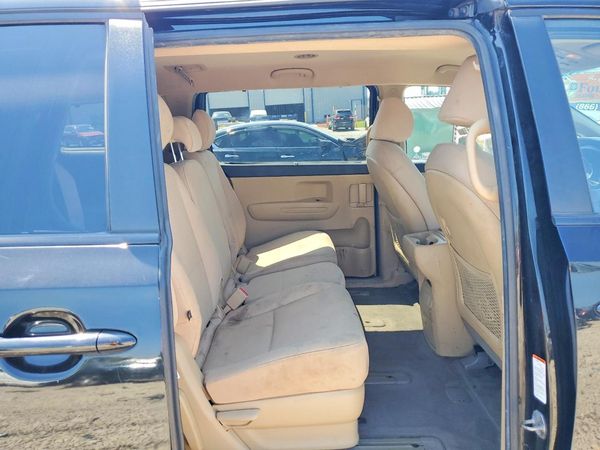 2016 KIA SEDONA LX - Middle-low