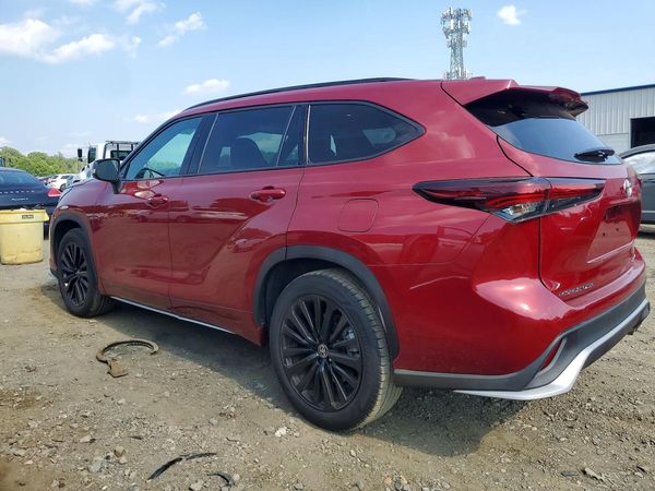 2024 TOYOTA HIGHLANDER