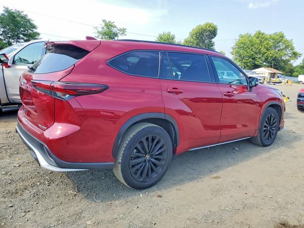2024 TOYOTA HIGHLANDER