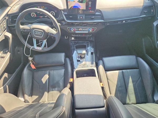 2021 AUDI Q5 quattro Premium