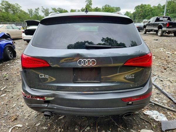2015 AUDI Q5 Premium Plus — DIRR