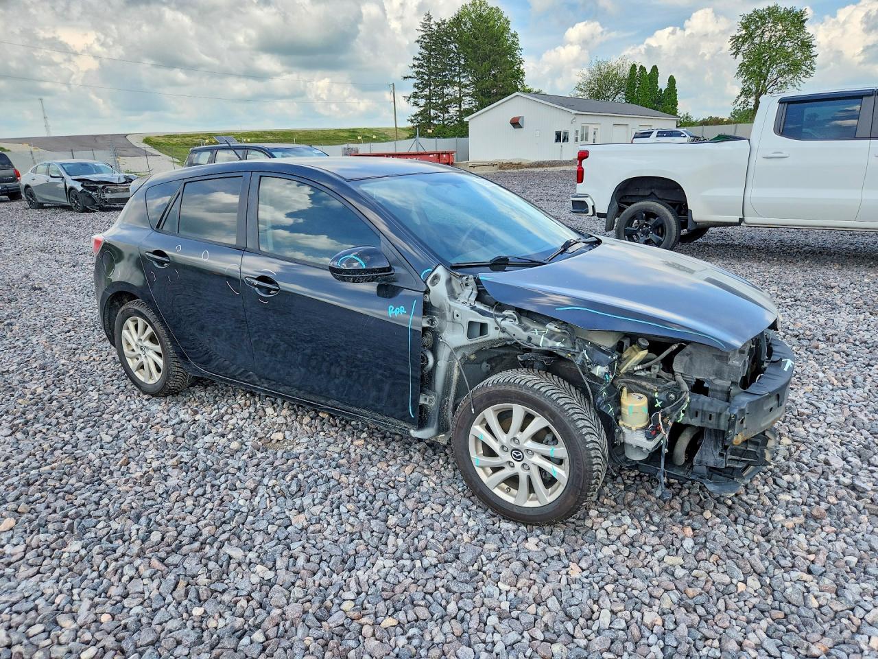 2013 MAZDA 3 Touring/GS