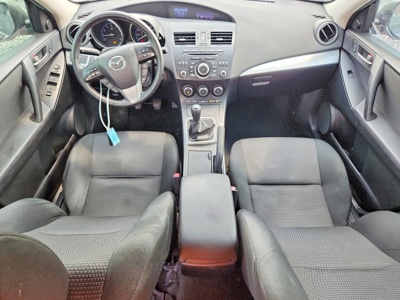 2013 MAZDA 3 Touring/GS
