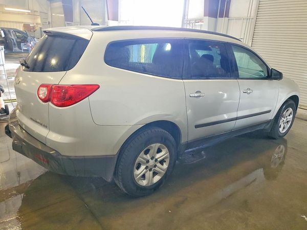 2012 CHEVROLET TRAVERSE LS
