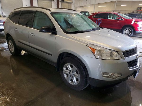 2012 CHEVROLET TRAVERSE LS