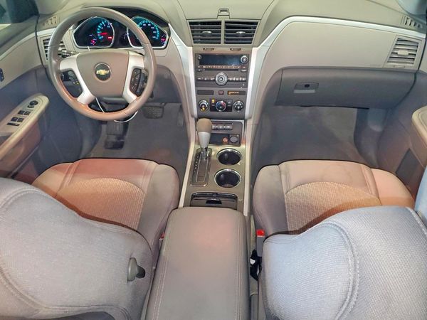 2012 CHEVROLET TRAVERSE LS