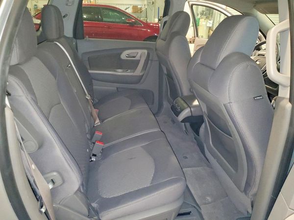 2012 CHEVROLET TRAVERSE LS