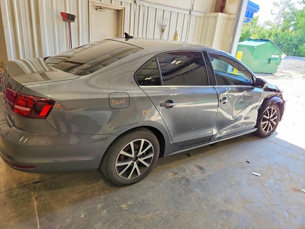 2017 VOLKSWAGEN JETTA