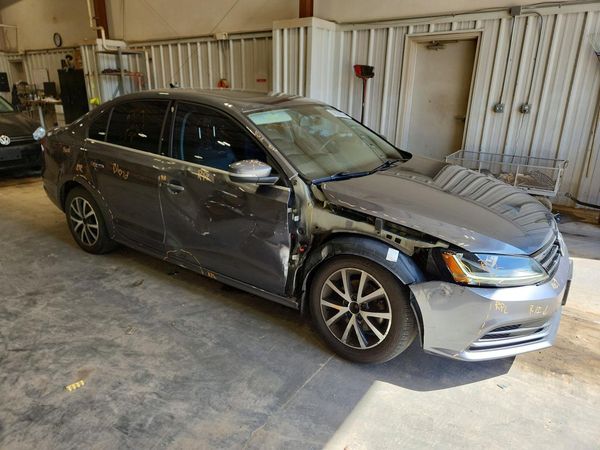 2017 VOLKSWAGEN JETTA