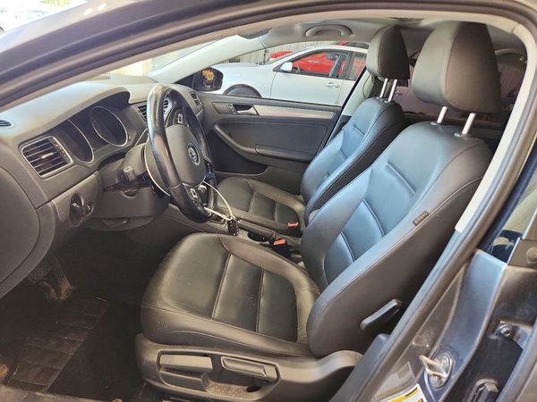 2017 VOLKSWAGEN JETTA