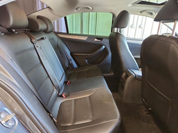 2017 VOLKSWAGEN JETTA