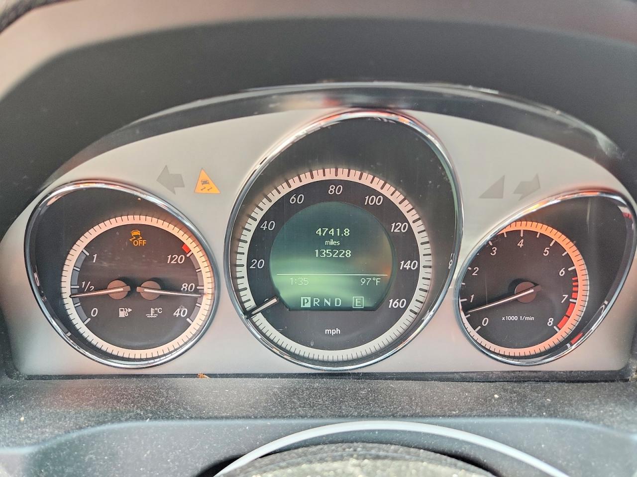2011 MERCEDES-BENZ C C300