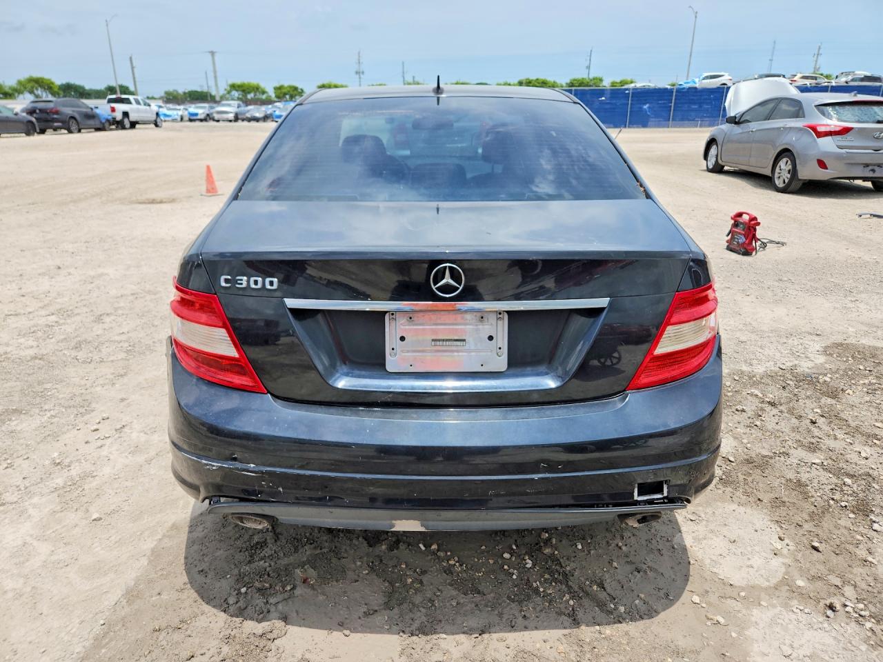 2011 MERCEDES-BENZ C C300