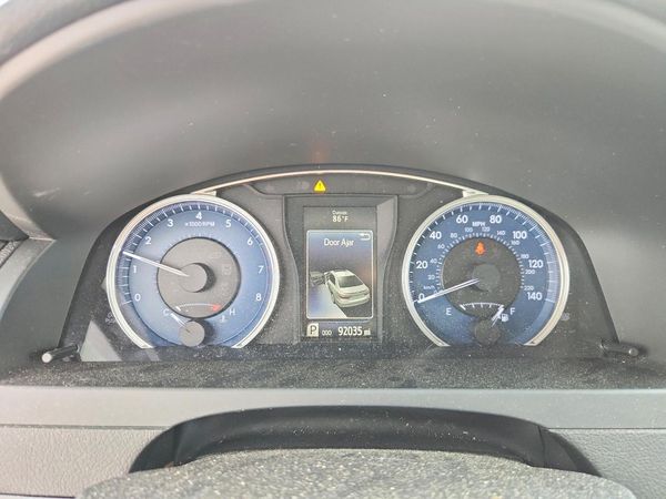 2016 TOYOTA CAMRY