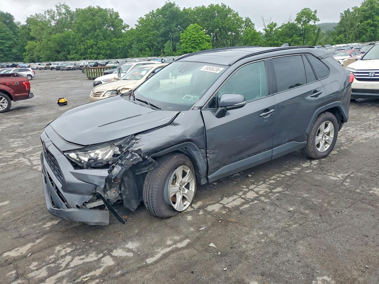 2020 TOYOTA RAV4 XLE
