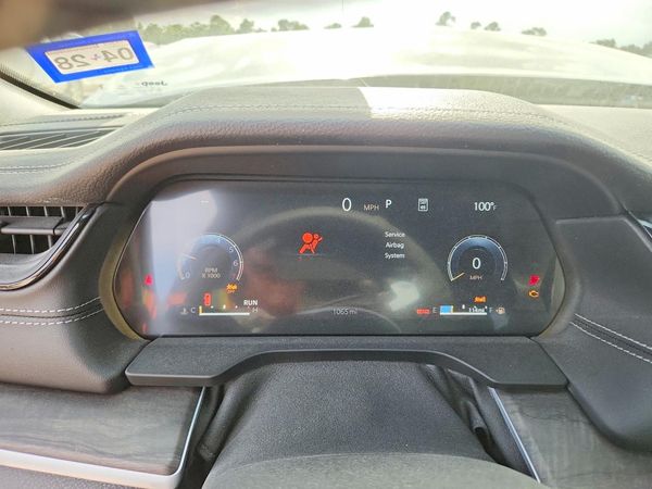2026 JEEP GRAND CHEROKEE LAREDO 4X2