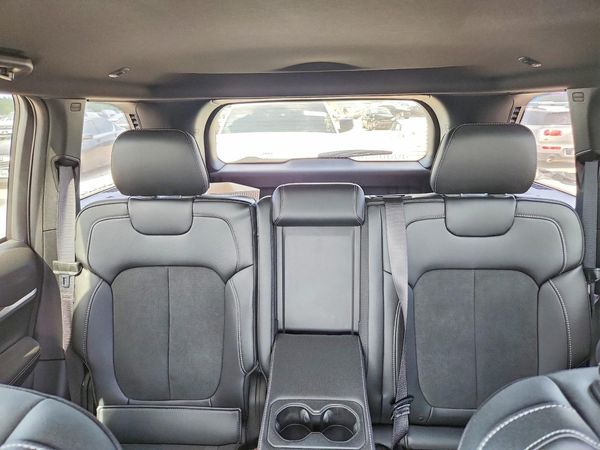 2026 JEEP GRAND CHEROKEE LAREDO 4X2