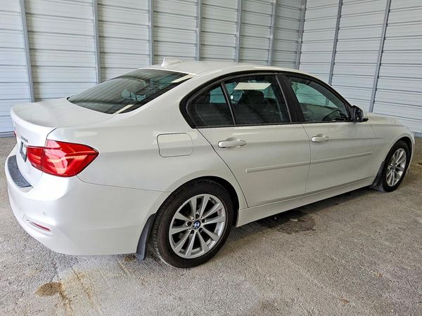 2017 BMW 320 xDrive SA