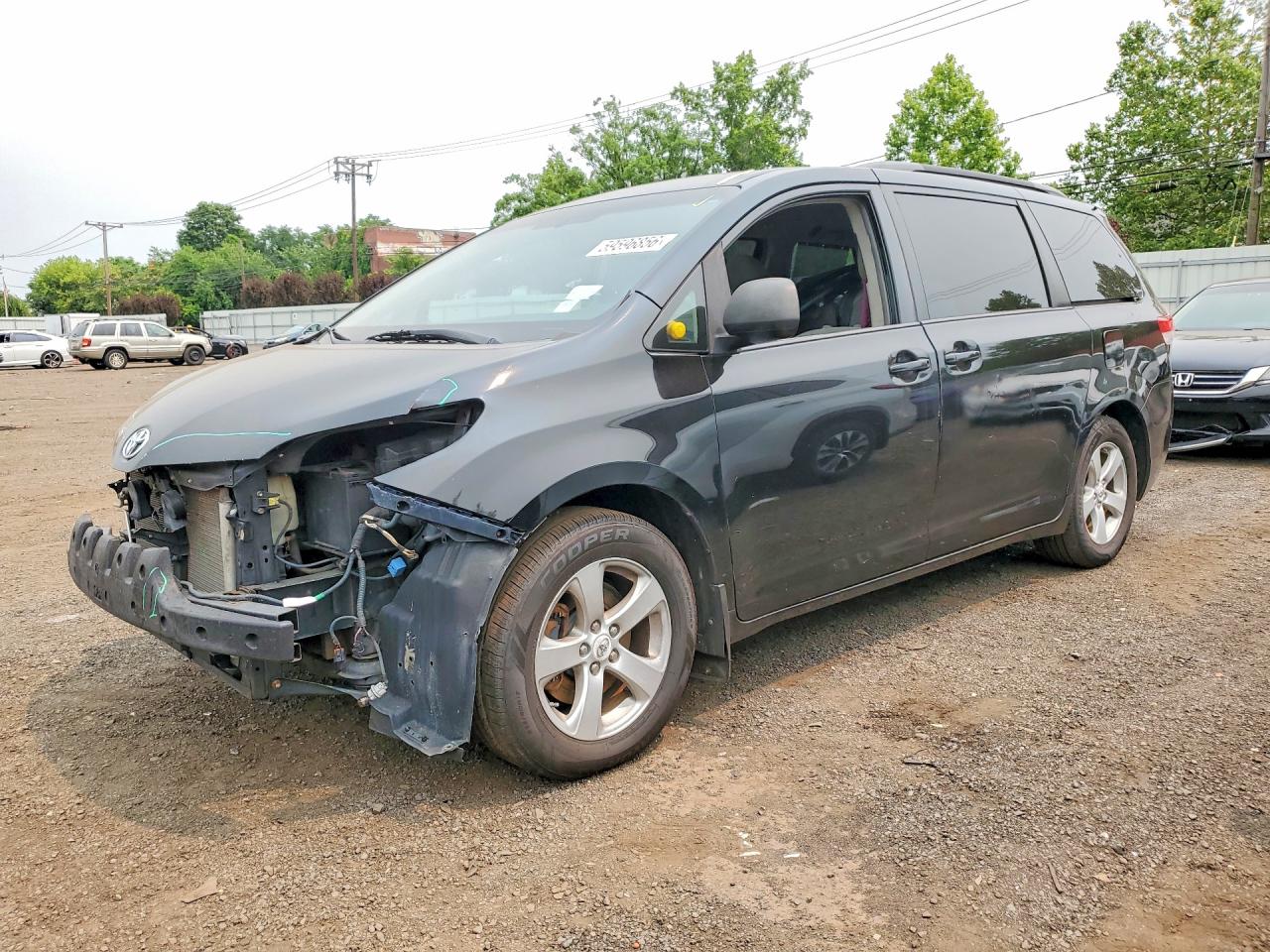 2012 TOYOTA SIENNA