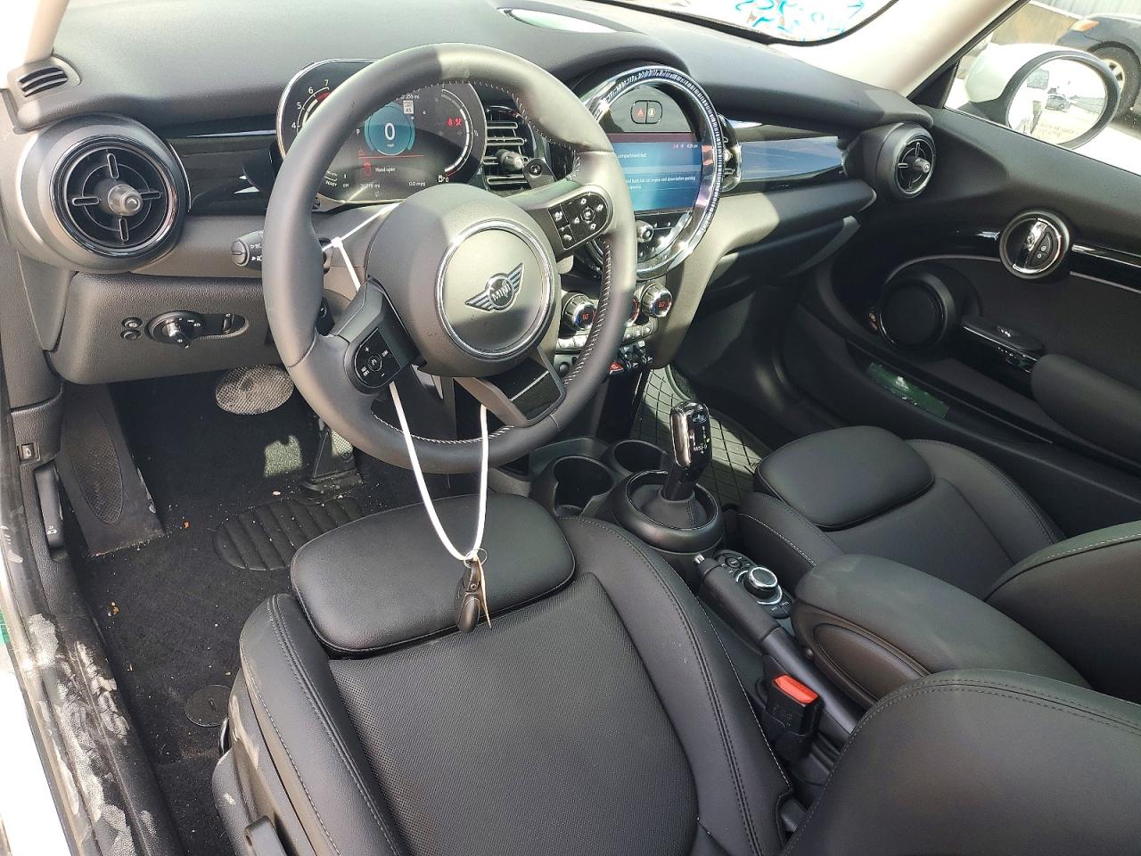 2024 MINI COOPER