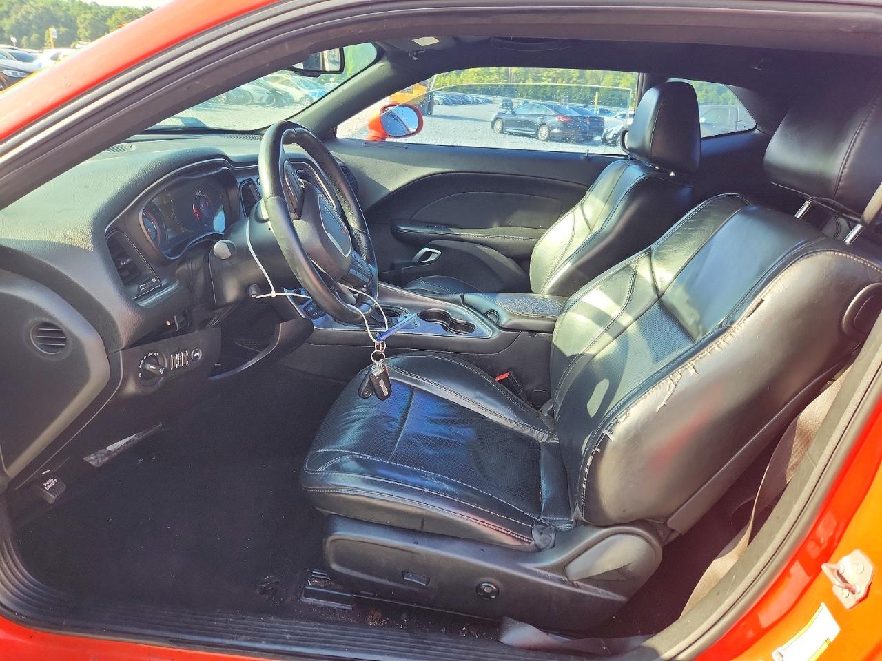 2016 DODGE CHALLENGER SXT
