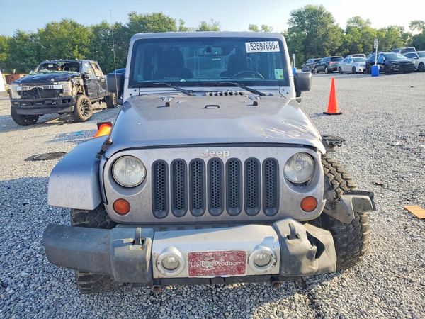 2013 JEEP WRANGLER Sahara