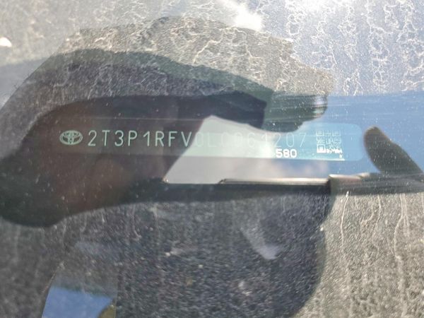 2020 TOYOTA RAV4 XLE