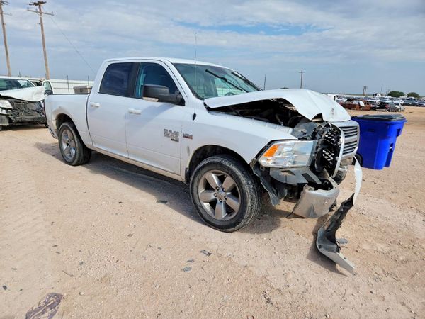 2019 RAM 1500 CLASSIC SLT