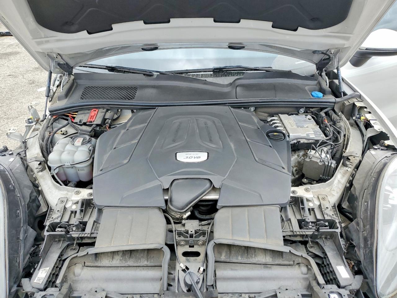 2023 PORSCHE CAYENNE