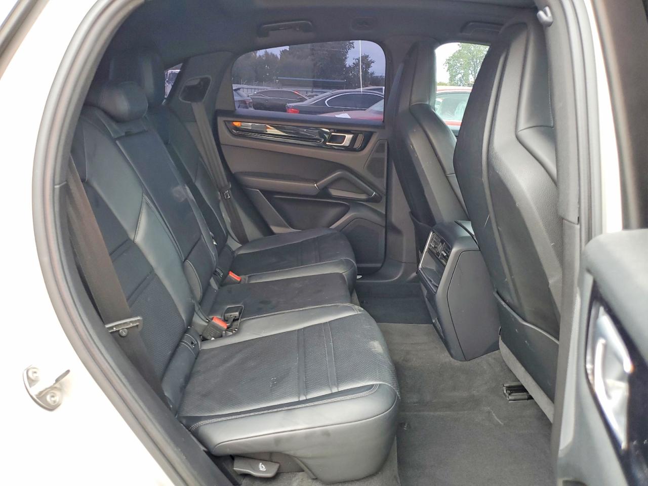 2023 PORSCHE CAYENNE