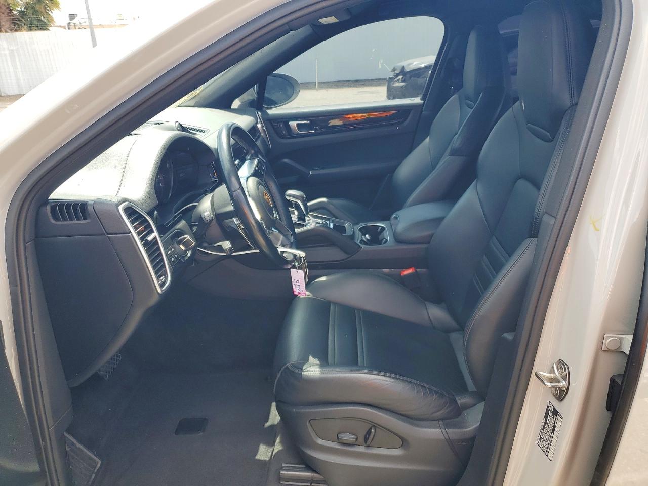 2023 PORSCHE CAYENNE
