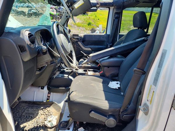 2017 JEEP WRANGLER UNLIMITED SPORT 4X4