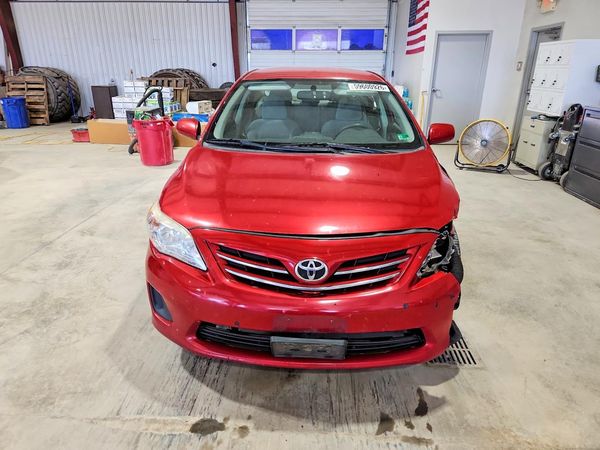 2013 TOYOTA COROLLA