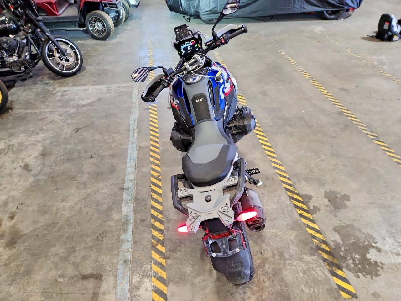 2025 BMW R 1300