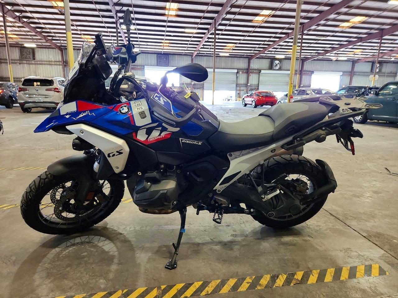 2025 BMW R 1300