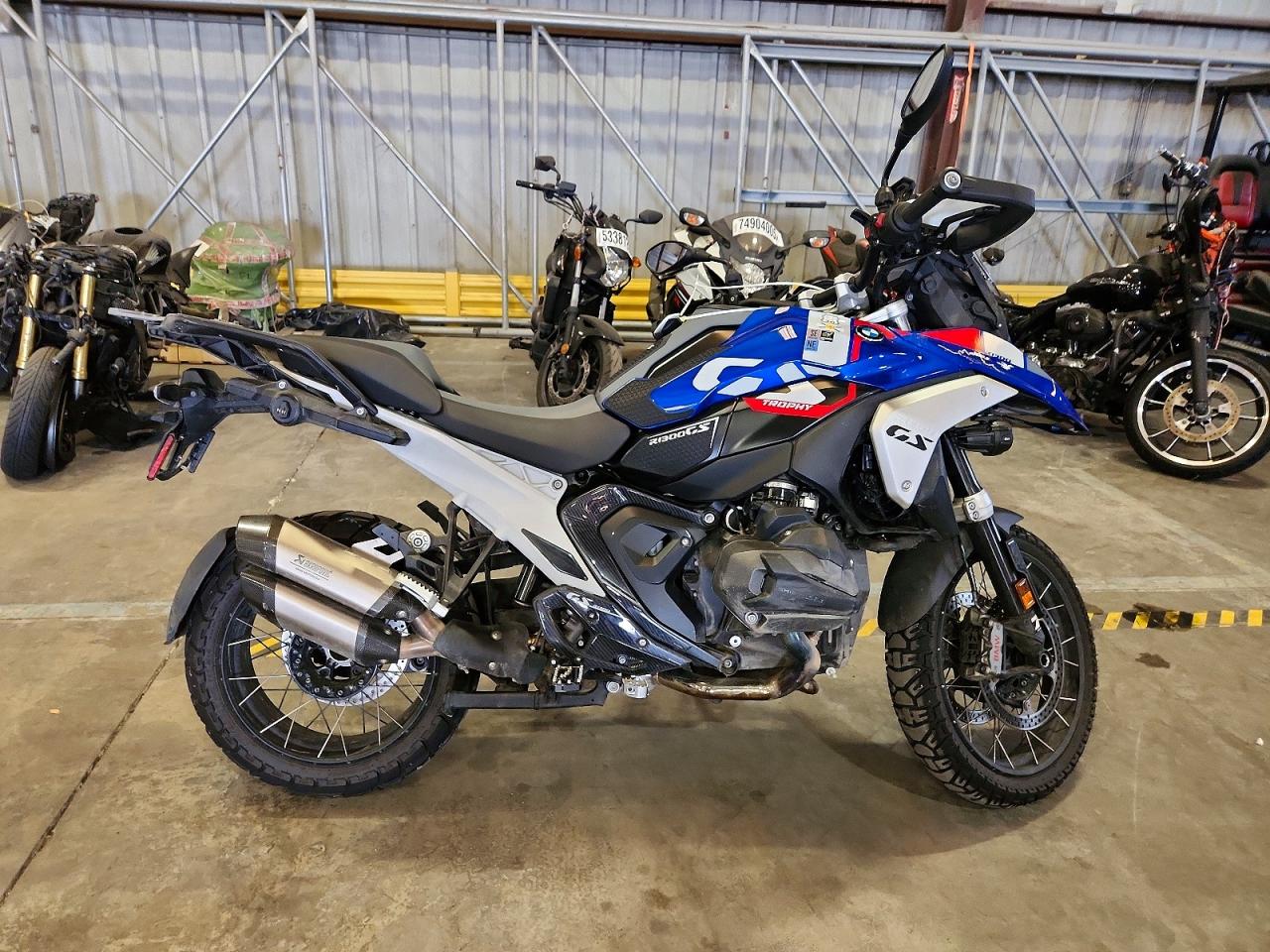 2025 BMW R 1300