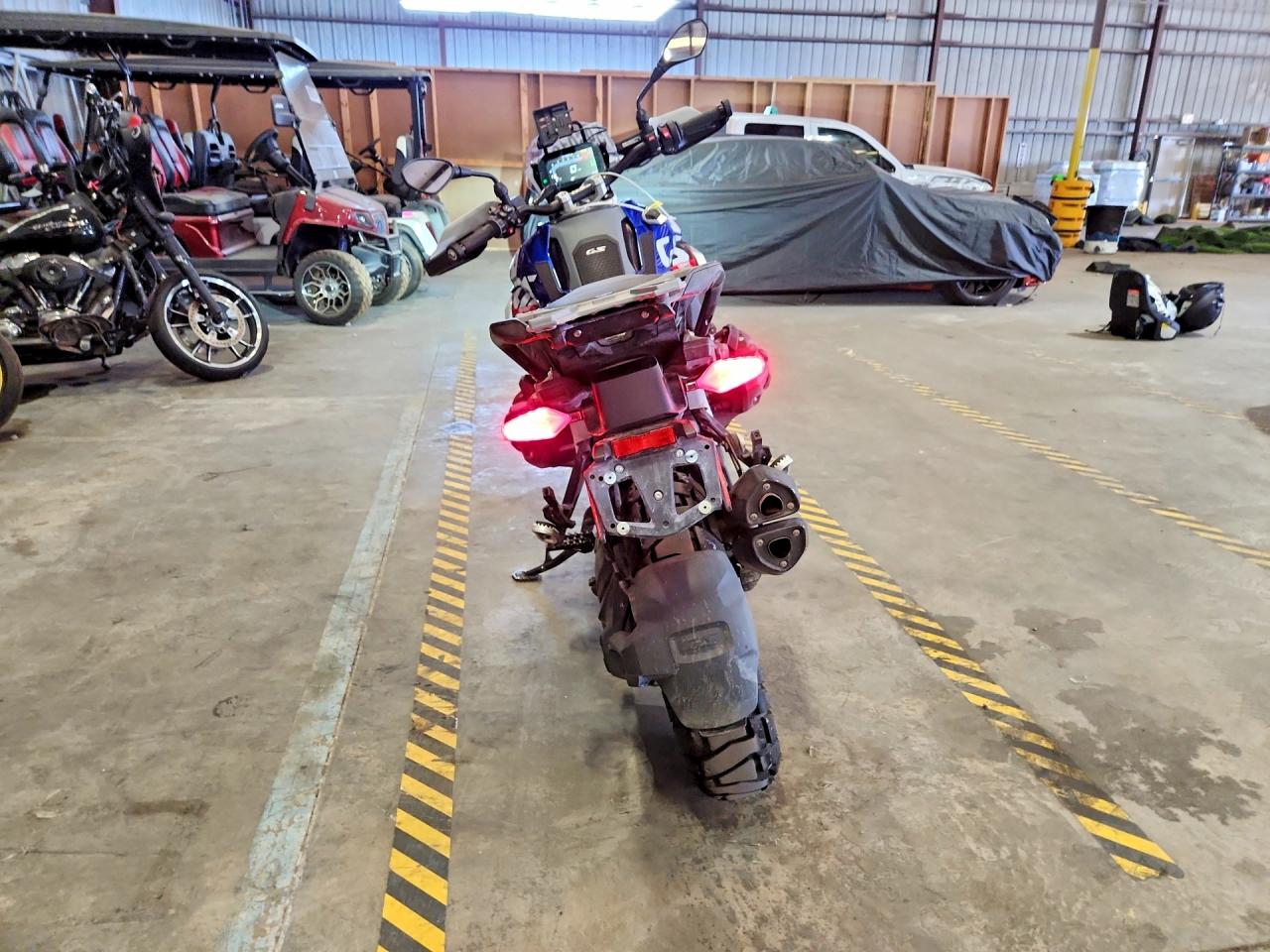 2025 BMW R 1300