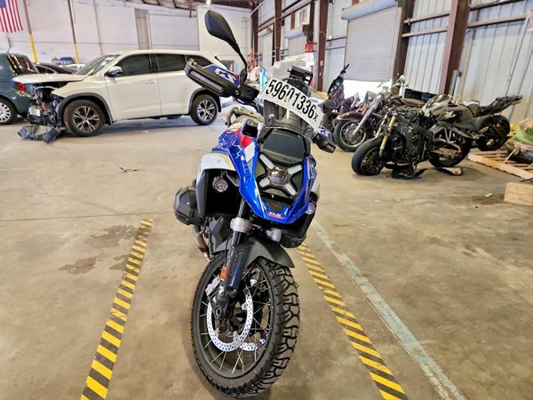 2025 BMW R 1300