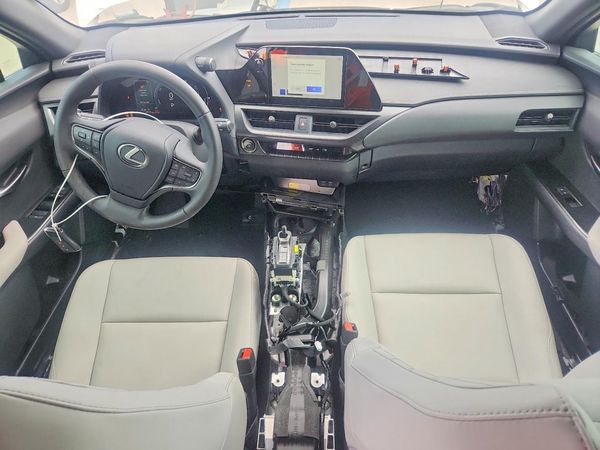 2025 LEXUS UX 300H