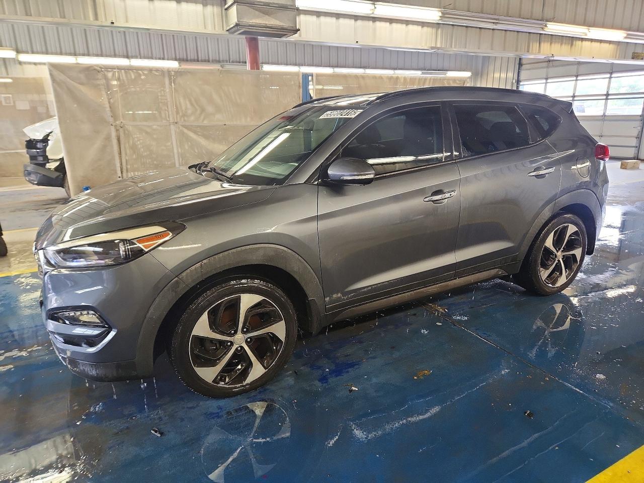 2016 HYUNDAI TUCSON